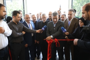 تصویر با وجود موشک‌باران، از آباد کردن ایران عزیز دست نمی‌کشیم