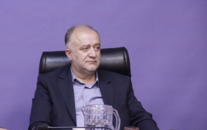 تصویر تأکید معاون استاندار و فرماندار ویژه کرج بر توسعه زیرساخت‌های انتخابات الکترونیک