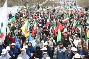 تصویر حماسه‌ای دیگر در البرز؛ مردم انقلابی کرج ۲۲ بهمن را باشکوه‌تر از همیشه رقم زدند