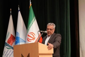 تصویر روز دانشجو نماد انسان‌سازی، معرفت، خویشتن‌داری و مسئولیت‌پذیری است.