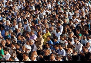 تصویر نماز ظهر عاشورا در سراسر استان البرز اقامه می‌شود