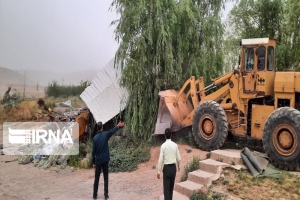 تصویر ۴۵ ساخت و ساز غیر مجاز در اراضی کشاورزی کرج تخریب شد