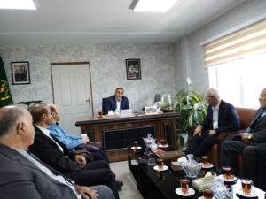 تصویر بهترین خدمت به نظام مقدس جمهوری اسلامی، رضایتمندی مردم است