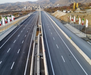 تصویر رفع ۴۰ درصدی ترافیک آزادراه تهران-کرج-قزوین با افتتاح فاز نخست کمربندی شمالی