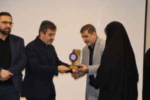 تصویر آیین نکوداشت و تجلیل از معلمان پژوهشگر ناحیه ۴ کرج برگزار شد