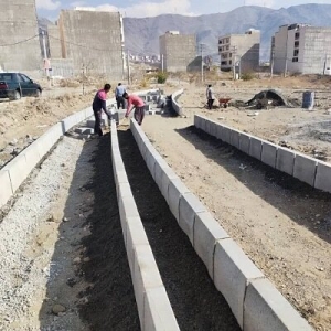 تصویر آغاز عملیات هم‌زمان احداث ۲ پارک محله‌ای در منطقه ۷ کرج