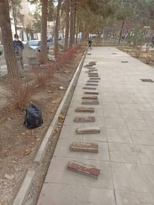 تصویر اجرای عملیات نصب کفپوش مسیر تندرستی پارک فیروزبخت