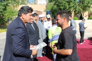 تصویر تجلیل از کارگران ، پاکبانان و سبزبانان شهرداری گرمدره