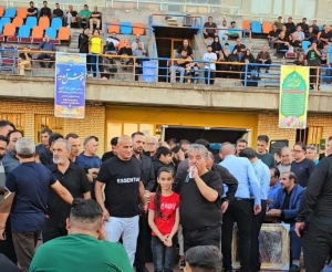 تصویر مسابقه فوتبال دوستانه برای آزادی چهار زندانی محکوم به قصاص در کرج