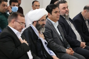 تصویر کارگران عزیز به معنی واقعی کلمه بازوان توانمند بخش اقتصاد و تولید هستند