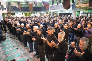تصویر نماز ظهر عاشور کمالشهر