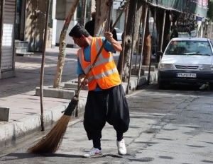 تصویر حضور جهادی پاکبانان در ایام محرم در سطح شهر ماهدشت