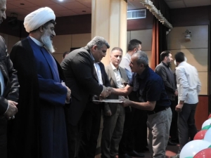تصویر مراسم تجلیل از آزادگان شهر هشتگرد و بخش مرکزی