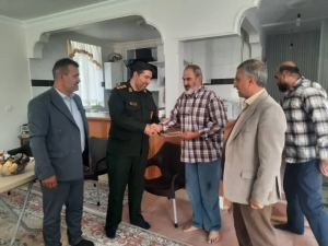 تصویر دیدار فرماندار طالقان با آزادگان سرافراز دفاع مقدس