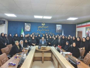 تصویر معلمان زن اساسی ترین جایگاه را در تربیت دانش آموزان دارند