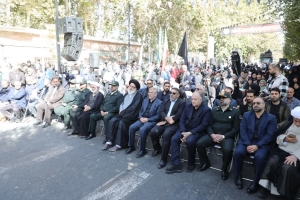 تصویر حضور استاندار البرز در مراسم راهپیمایی ۱۳ آبان
