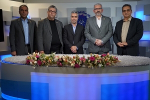 تصویر بازدید دکتر ایله‌ای؛ مدرس، محقق و چهره ماندگار روابط‌عمومی ایران از زیرساخت‌های ارتباطی اتاق بازرگانی البرز