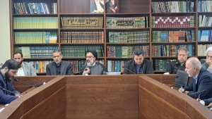 تصویر مدگرایی افراطی نشانه بحران هویت در جامعه است