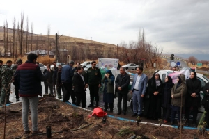 تصویر نهضت درختکاری در طالقان در آستانه گرامیداشت تولد حضرت فاطمه زهرا (س)و روز مادر