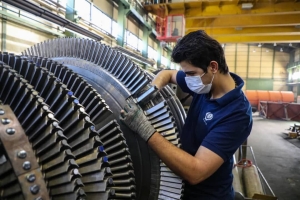 تصویر ترانسفورماتورهای حیاتی کشور زیر تیغ متخصصان داخلی