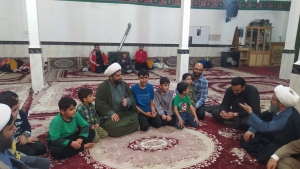 تصویر روشنایی مهربانی در مساجد نظرآباد؛ اعتکاف، صحنۀ همدلی نسل‌ها