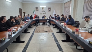 تصویر جلسه‌ی بررسی مشکلات و مسائل کانال انتقال آب بلوار خبرنگار شهر هشتگرد برگزارشد