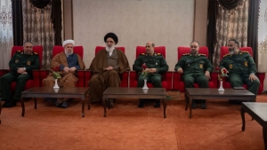 تصویر پاسدار مؤمن لحظه‌لحظه عمر را در مسیر بندگی و خدمت برنامه‌ریزی می‌کند