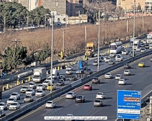 تصویر ترافیک در برخی از محورهای منتهی به البرز و تهران سنگین است