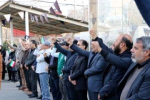 تصویر تجمع حمایتی اهالی فرهنگ و رسانه استان البرز در محکومیت حمله تروریستی دشمن