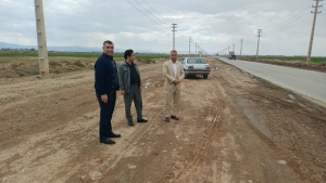 تصویر عملیات اجرایی روشنایی جاده نظرآباد به نجم‌آباد، مطالبه سال‌ها مردمی پس از پیگیری‌های مستمر آغاز شد.