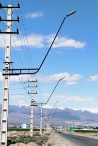 تصویر بخشی از محور نجم آباد اشتهارد به سیستم روشنایی مجهز شد