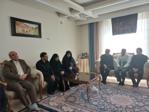 تصویر پیام مقاومت و ایثار خانواده شهدا، چراغ راه مسئولین و الهام‌بخش نسل آینده است