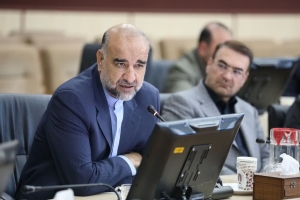 تصویر تداوم خدمات‌رسانی در سایه بمباران‌ها