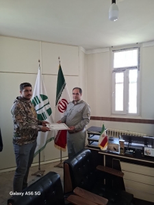 تصویر تجلیل از همیار پیشرو محیط‌ زیست طالقان در هفته زمین پاک