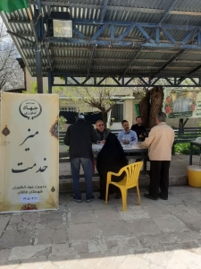 تصویر حضور مدیر جهاد کشاورزی شهرستان طالقان در میز خدمت نماز جمعه