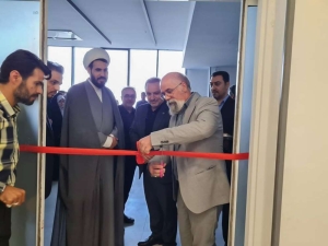 تصویر افتتاحیه معاونت تحقیقات و فناوری دانشگاه با شعار «پژوهش در قلب آموزش و درمان»