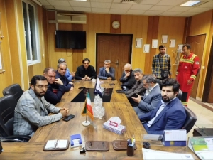 تصویر عملیات مشترک البرز و تهران برای مهار آتش‌سوزی اندیشه