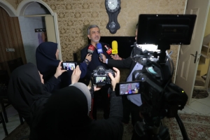 تصویر پیگیری مشکلات احراز شهادت و درمان جانبازان در سفر نماینده ولی فقیه در بنیاد شهید و امور ایثارگران به استان البرز