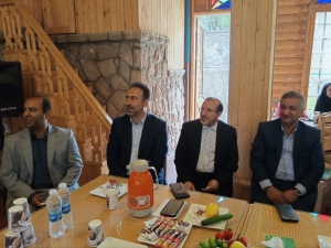 تصویر برگزاری آیین بزرگداشت مقام معلم در طالقان