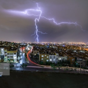 تصویر پیش‌بینی تداوم رگبار و رعد و برق و افزایش دما در البرز