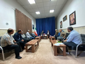 تصویر دیدار کشاورزان نظرآباد با امام‌جمعه شهرستان