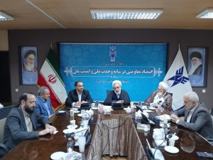 تصویر اساتید دانشگاه میدان داران خنثی سازی جنگ شناختی دشمن در محیط دانشگاه هستند