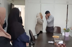 تصویر مادر و فرزندی پس از سه دهه جدایی در آغوش یکدیگر جای گرفتند