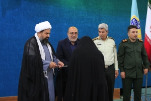 تصویر تجلیل از سه تن از معلمان دلسوز و متعهد شهر چهارباغ