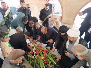 تصویر آئین رونمایی از سنگ یادبود شهید مربی مجاهد، «شهید رضا رحیمی» برگزار شد