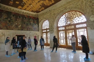 تصویر راهنمای گردشگری باید از روایت‌گر به تفسیرگر میراث تبدیل شود