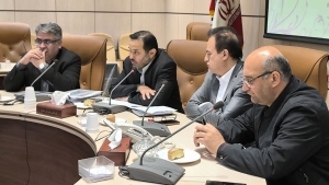تصویر موانع تولید ۱۳ واحد صنعتی اشتهارد بررسی شد