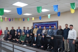 تصویر تجلیل از سربازان رسانه ای جنگ رمضان در مشکین‌دشت