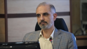 تصویر پیاده‌روها نباید جولانگاه نمایشگاه‌داران خودرو باشد