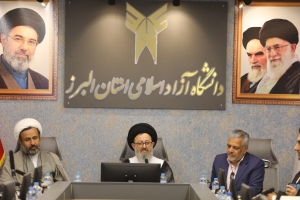 تصویر تأکید آیت‌الله فقیهی بر نقش دانشگاه در تربیت نسل بصیر